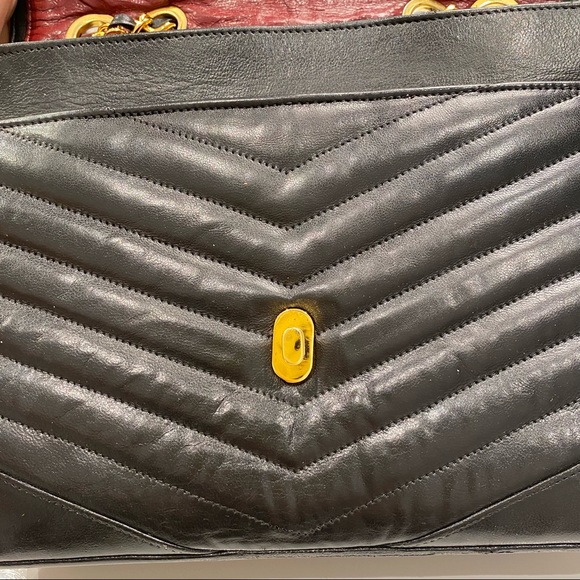 ❌SOLD❌Vintage Chanel Chevron Flap (firm price) - Picture 9 of 10